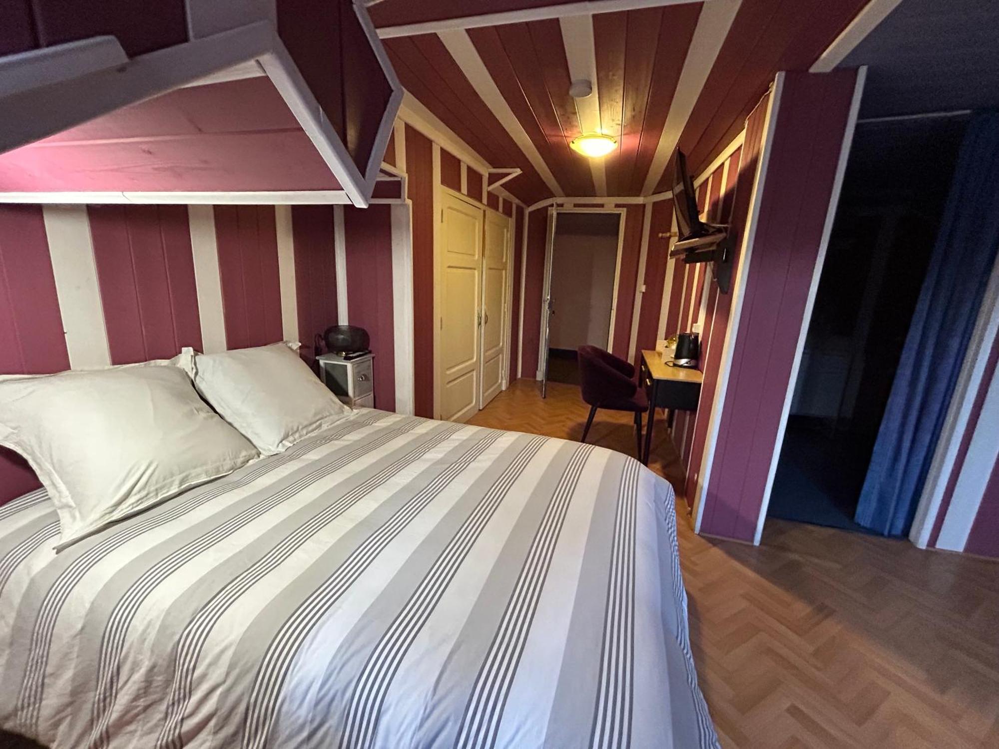 Chambres D'Hotes La Cheminee Tardets-Sorholus Exteriér fotografie