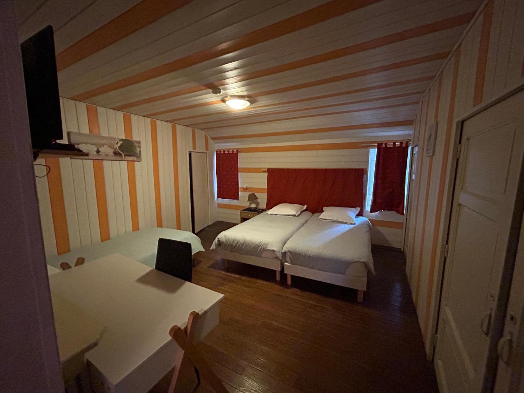 Chambres D'Hotes La Cheminee Tardets-Sorholus Exteriér fotografie