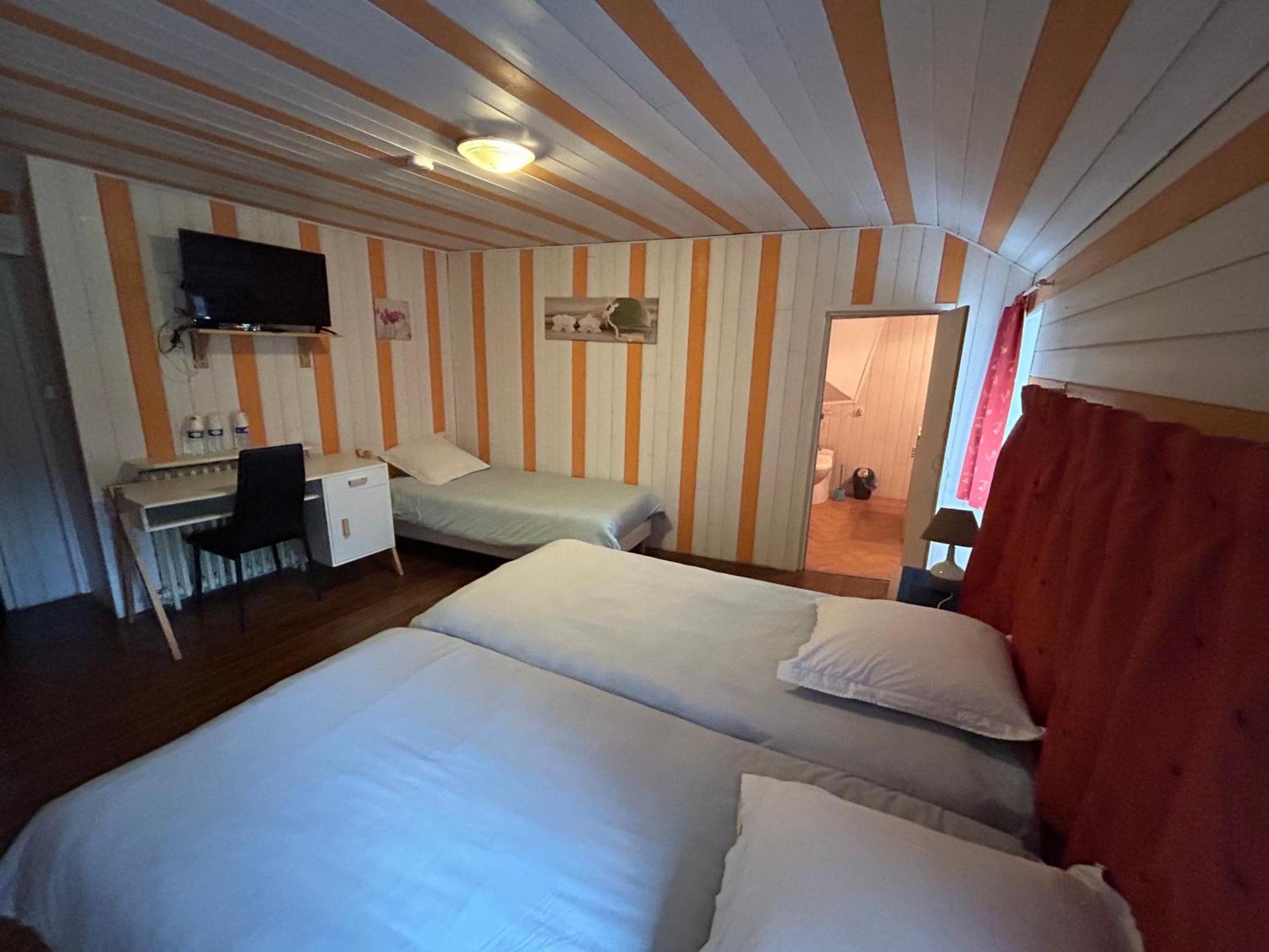 Chambres D'Hotes La Cheminee Tardets-Sorholus Exteriér fotografie