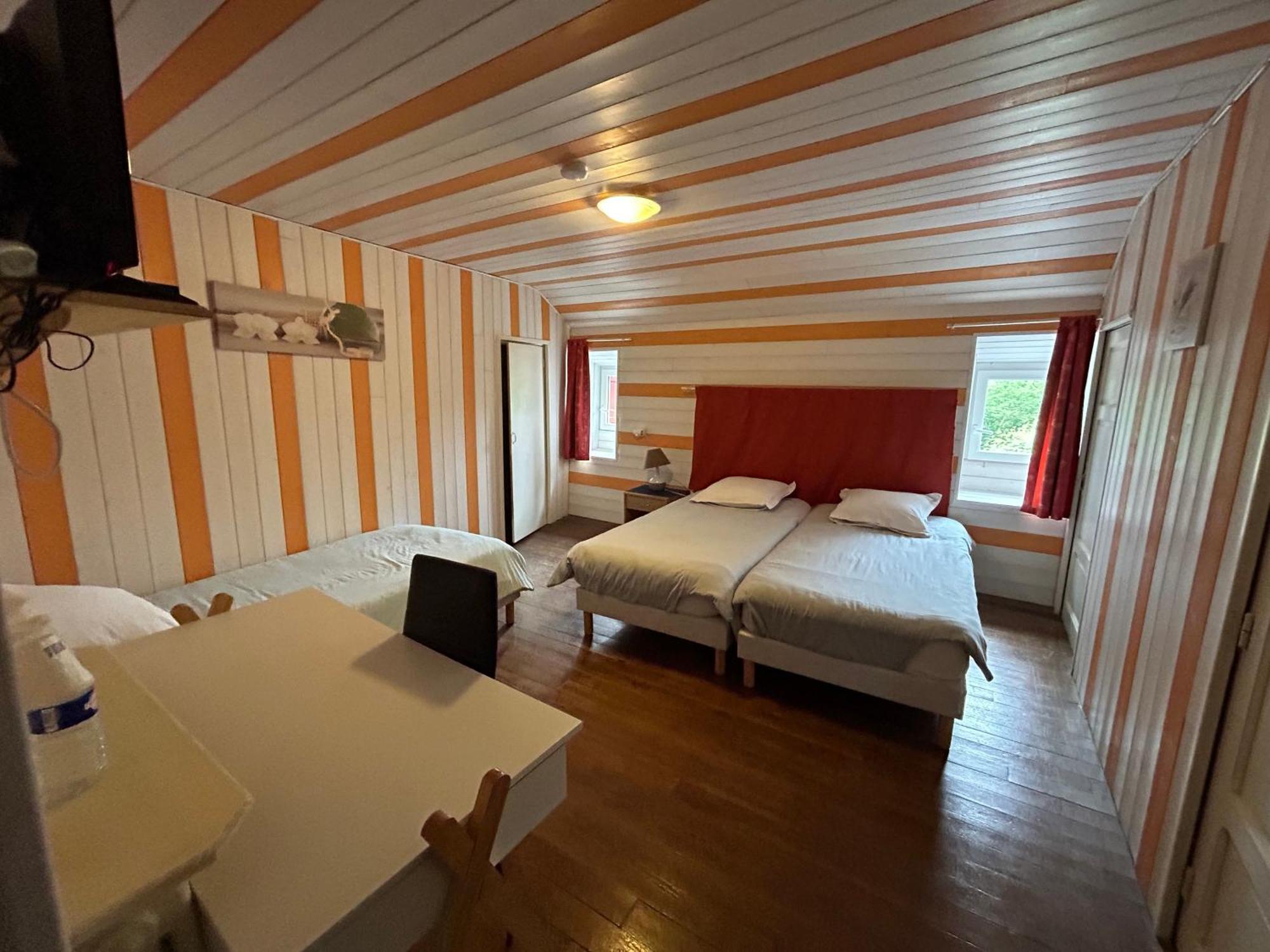 Chambres D'Hotes La Cheminee Tardets-Sorholus Exteriér fotografie
